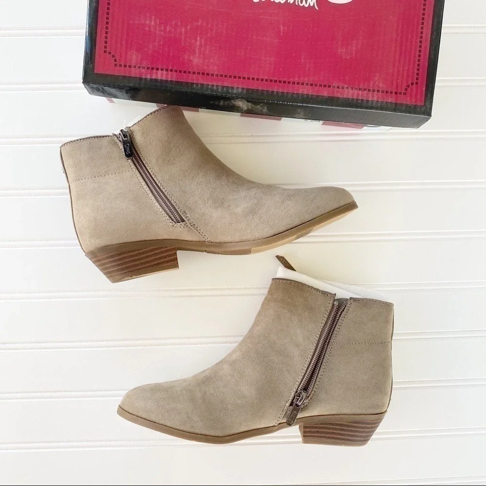 Circus by Sam Edelman Paula Hunter Booties Size 4 Putty Suede Ankle Boots New